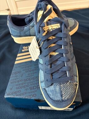 ADIDAS JABBAR LO JS5021 BRAND NEW Size 8 Men’s / 9 Women’s